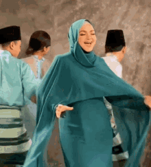 Lip Lap Raya Siti Nurhaliza GIF - Lip Lap Raya Siti Nurhaliza Green GIFs