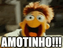 a cartoon character with a surprised look on his face and the words amotinho