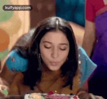 Candle Blowing.Gif GIF - Candle Blowing Happybirthday Cake Cutting GIFs