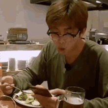 Namjoon Eat Rm Eat GIF - Namjoon Eat Rm Eat Seokrmi GIFs