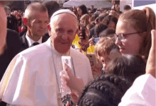 Pope Francis Selfie GIF - Pope Francis Selfie Pictures GIFs