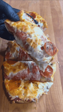 Pizza Bread Food GIF - Pizza Bread Food Pizza GIFs