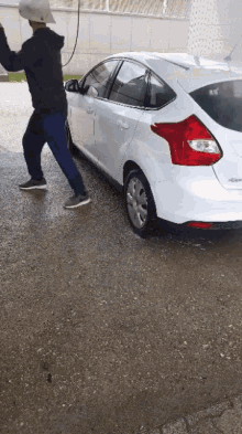 guy washing his car autokommando szepfilyu trickshot