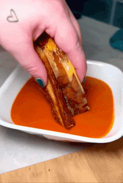 Grilled Cheese Tomato Soup GIF - Grilled Cheese Tomato Soup Grilled Cheese And Tomato Soup GIFs