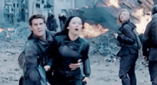 Gale And Katniss GIF - Hunger Games Katniss Everdeen Liam Hemsworth GIFs
