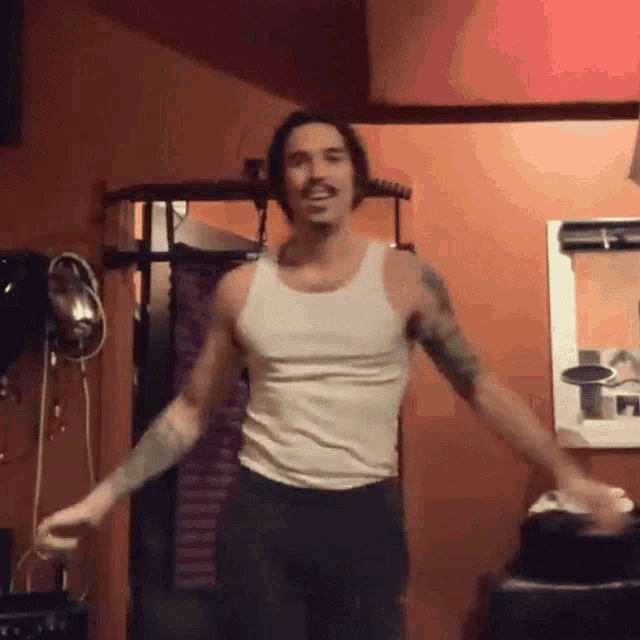 Here It Is Anthony Vincent GIF - Here It Is Anthony Vincent Ten Second Songs GIFs
