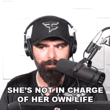 Shes Not In Charge Of Her Own Life Keemstar GIF - Shes Not In Charge Of Her Own Life Keemstar Shes Being Controlled GIFs