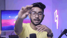 चुटकीबजाना Amal Gopal GIF - चुटकीबजाना Amal Gopal Gadgets One Malayalam Tech Tips GIFs