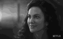 smiling kate siegel viola willoughby the haunting of bly manor smirking