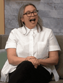 Celebrity-jessica-allen Woman-laughing GIF