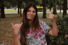 Hand Sign Smile GIF - Hand Sign Smile Everything Will Be Okay GIFs