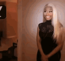 Nicki Minaj GIF - Nicki Minaj Talingtoself GIFs
