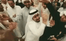 saudi dance dancing man men dance male dancers ghutrah shemagh hattah mashadah