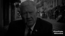 Suspicious GIF - David Lynch Looking Over Shoulder Twin Peaks GIFs