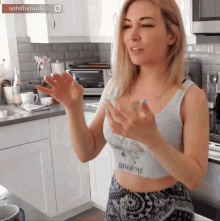 Alinity Cooking GIF