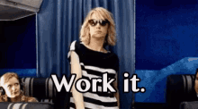 Work It. GIF - Kristen Wiig Work It Werk It GIFs
