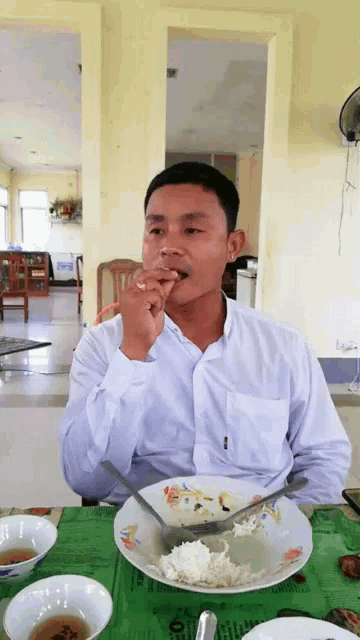 Eat Apm GIF Eat Apm Aung Discover Share GIFs