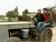 Juraj Baca Traktor GIF - Juraj Baca Traktor Ja Uz Jedu GIFs