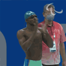 Praying Dexroy Creese GIF - Praying Dexroy Creese Saint Vincent And The Grenadines Team GIFs