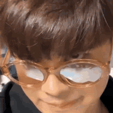 Nont Tanont Close Up GIF - Nont Tanont Close Up I See You GIFs