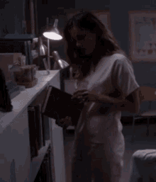 Greys Anatomy Carina Deluca GIF - Greys Anatomy Carina Deluca Book GIFs