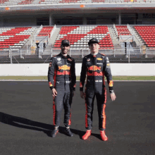 Max Verstappen Daniel Ricciardo GIF - Max Verstappen Daniel Ricciardo Red Bull GIFs
