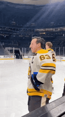 Boston Bruins Brad Marchand GIF - Boston Bruins Brad Marchand Turn Around GIFs