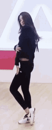 Son Naeun Naeun Apink GIF - Son Naeun Naeun Apink Dance GIFs
