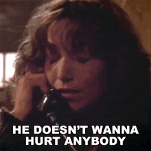 He Doesn'T Wanna Hurt Anybody Jenny Hayden GIF - He Doesn'T Wanna Hurt Anybody Jenny Hayden Starman GIFs
