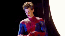 Andrew Garfield Spiderman GIF - Andrew Garfield Spiderman Mask GIFs