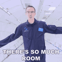 Theres So Much Room Austin Evans GIF - Theres So Much Room Austin Evans Theres So Much Space GIFs