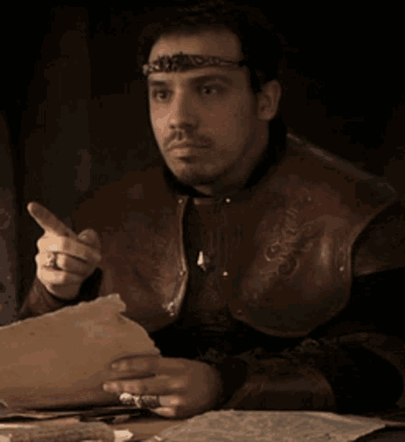 Arthur Kaamelott GIF Arthur Kaamelott Humour Discover & Share GIFs