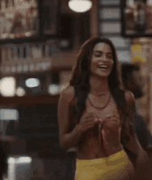 Lucy Lucy Alves GIF