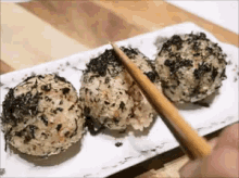 주먹밥 참치주먹밥 GIF - Rice Ball Chopstick Korean Food GIFs