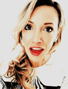 Katie Cassidy Cats GIF - Katie Cassidy Cats Smile GIFs