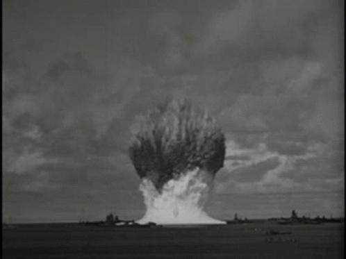 Nuke Nuclear Bomb GIF - Nuke Nuclear Bomb Mushroom Clouds - Discover &  Share GIFs