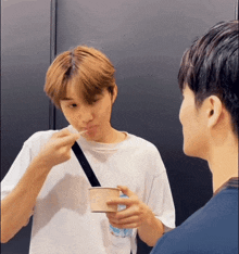 Jungwoo Baggy Jeans Challenge Jungwoo Eating GIF - Jungwoo Baggy Jeans Challenge Jungwoo Eating Jungwoo Grandma Without Dentures GIFs