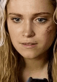 Clarke Griffin Smile GIF - Clarke Griffin Smile The100 GIFs