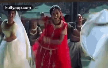  GIF - Dance Kavya madhavan Gujarathi kaalthala kettiya video song  - Discover & Share GIFs