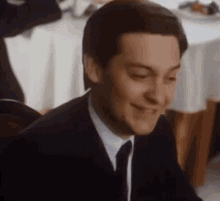 Tobey Maguire GIF - Tobey Maguire Spider GIFs