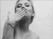 Scarlett GIF - Muah Kiss Love GIFs