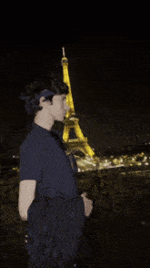 Scutio Eiffel Tower GIF - Scutio Eiffel Tower Paris GIFs