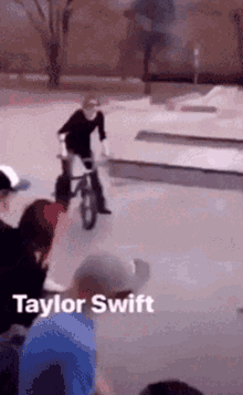 Taylor Swift GIF - Taylor Swift Flop GIFs