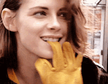 Kristen Stewart Glove GIF