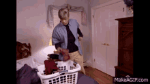 Chappelle Trading GIF - Chappelle Trading Spouses GIFs