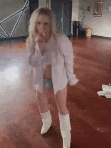 Britney Spears Smoke GIF - Britney Spears Britney Smoke GIFs