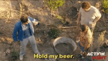 Hold My Beer Hold This GIF - Hold My Beer Beer Hold This GIFs