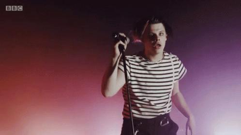 Yungblud Sarahmcfadyen GIF - Yungblud Sarahmcfadyen Dance GIFs