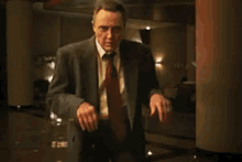 Fun Fact: This Is From A Fatboy Slim Video GIF - Fatboy Slim Jon Voight Dance GIFs