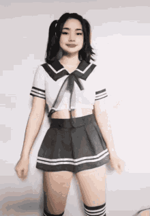 951753 Japaneseschoolgirl GIF